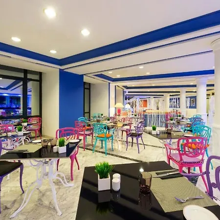 Azz Medea 4* Mérida