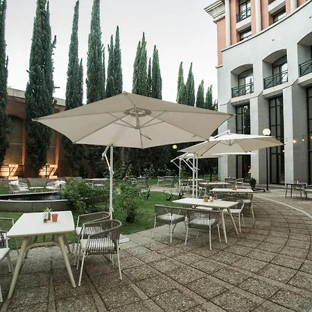 فندق Azz Medea ميريذا