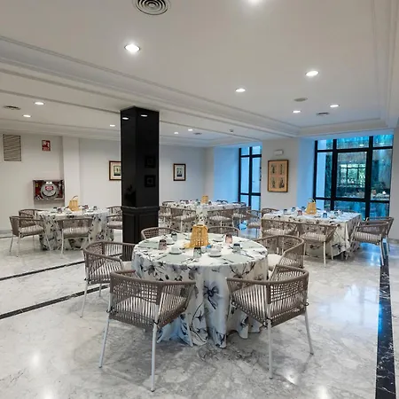 Hotel Azz Medea Merida