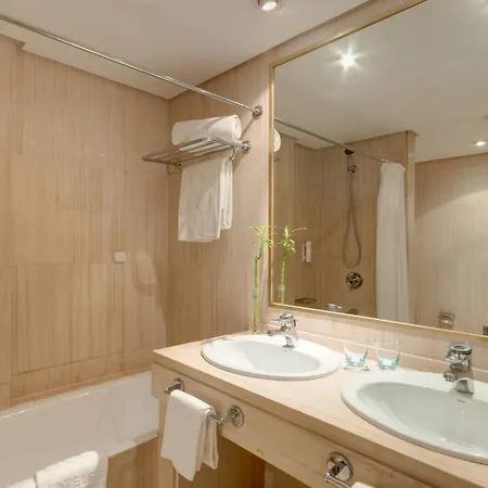 Hotel Azz Medea Merida